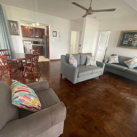 Oceanbreeze Jamaica Penthouse, 7-Minute Walk To Beach Ocho Ríos Exterior foto