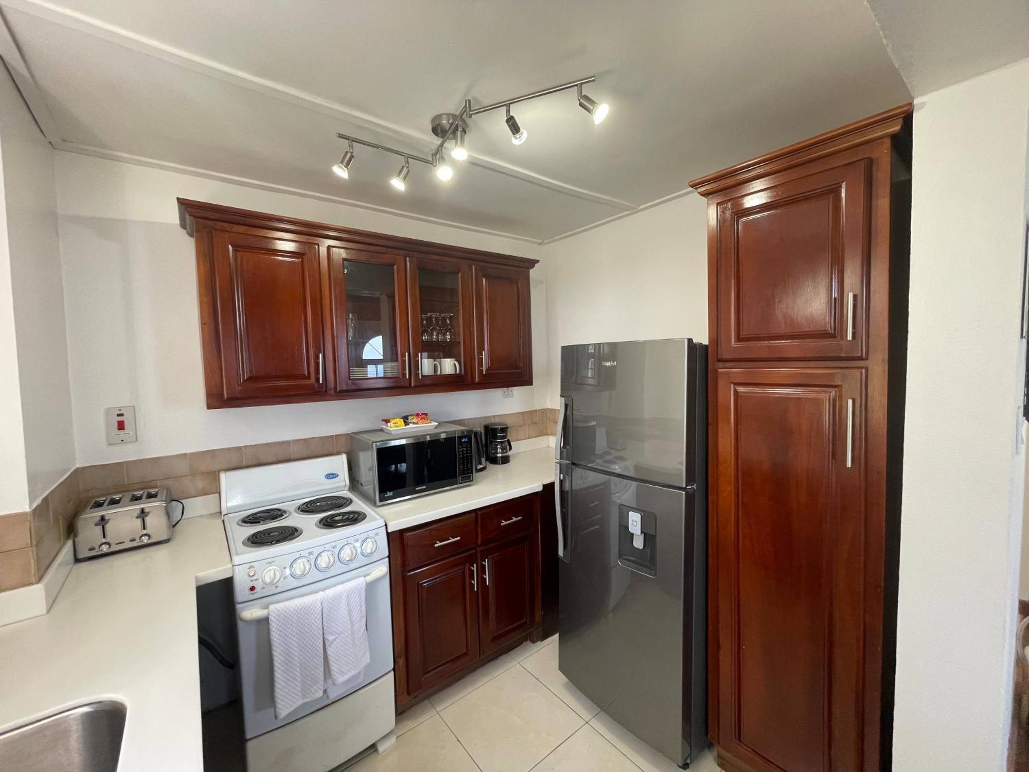 Oceanbreeze Jamaica Penthouse, 7-Minute Walk To Beach Ocho Ríos Exterior foto