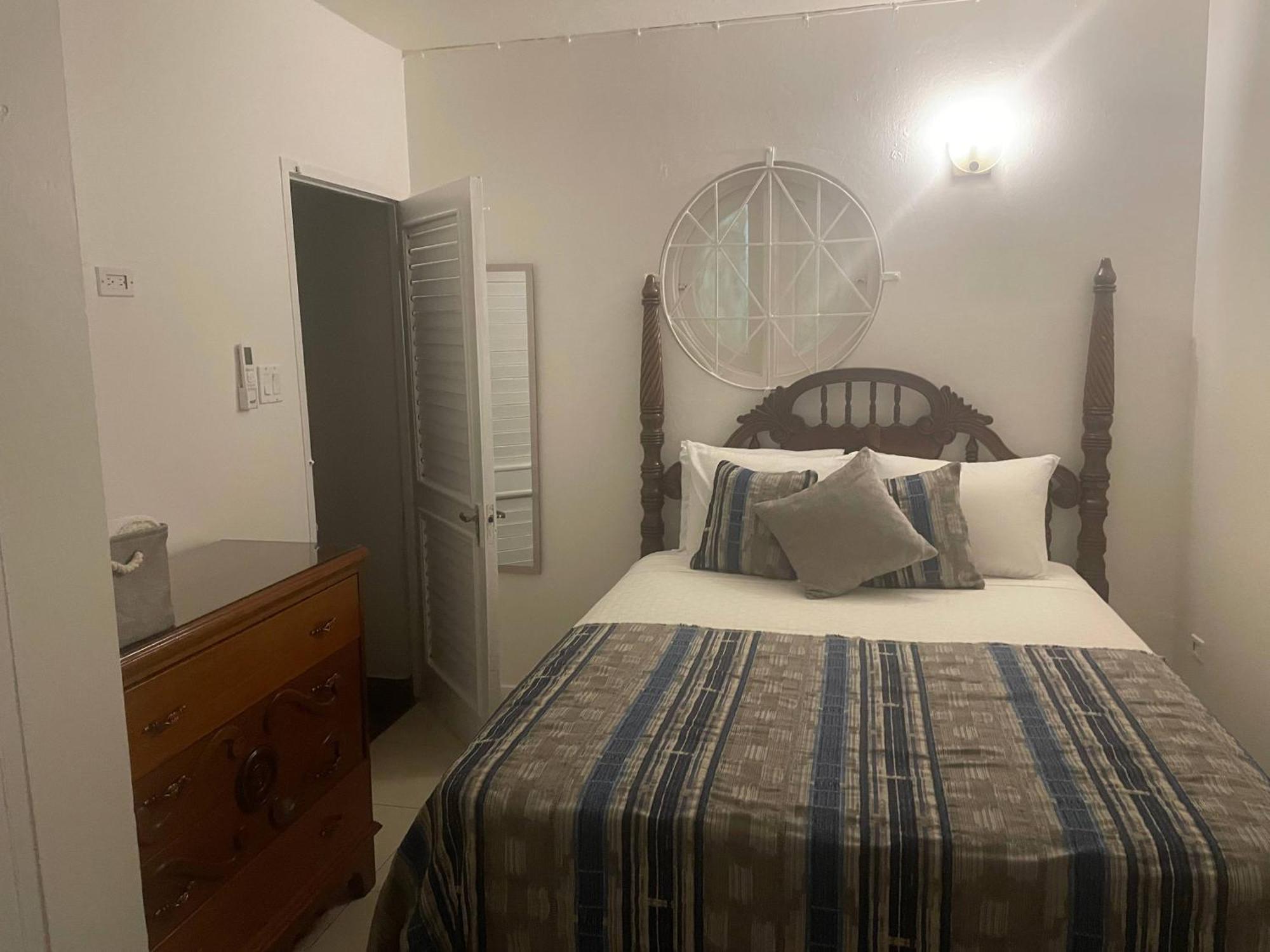 Oceanbreeze Jamaica Penthouse, 7-Minute Walk To Beach Ocho Ríos Exterior foto